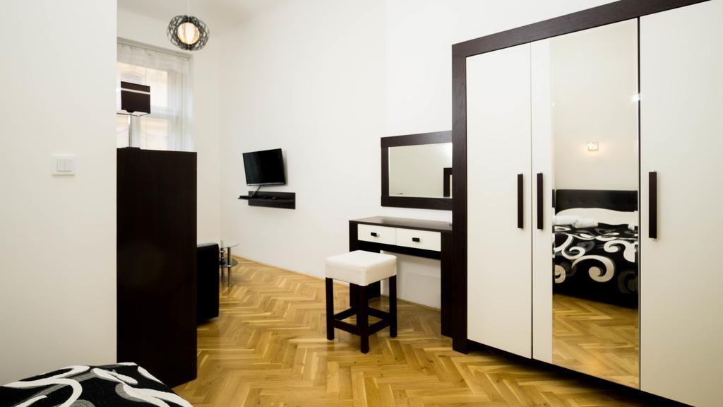 Black & White Apartment Prague By Wenceslas Square And Muzeum Exteriér fotografie